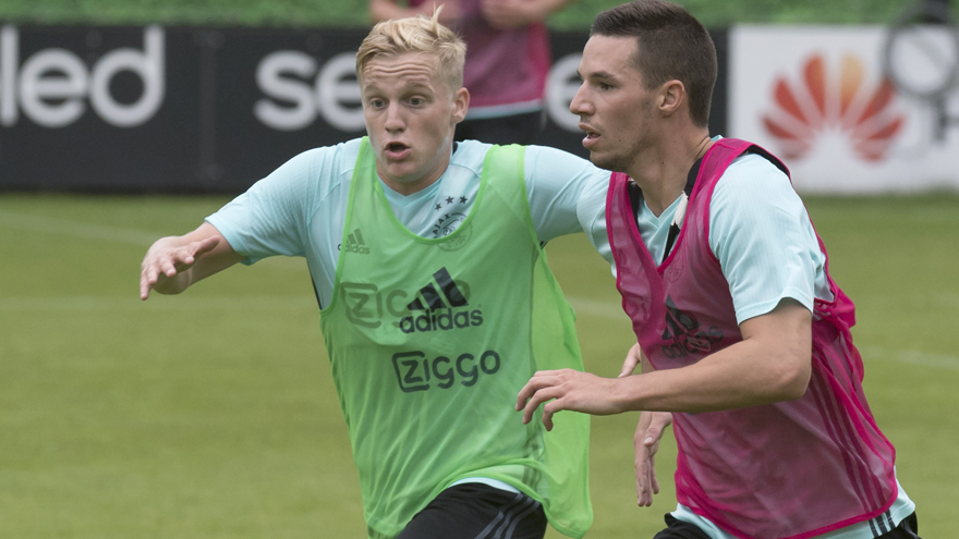 运的电梯困 运的电梯困